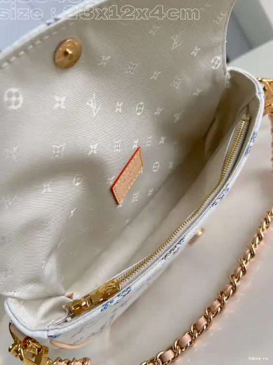 on VUITTON LOUIS Wallet Ivy-23.5*12*4.3cm Chain 0703
